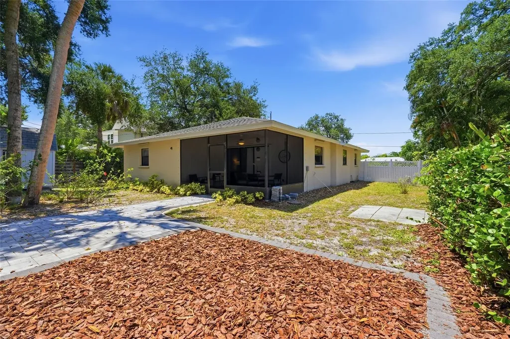 831 Highland Street Sarasota FL 34234