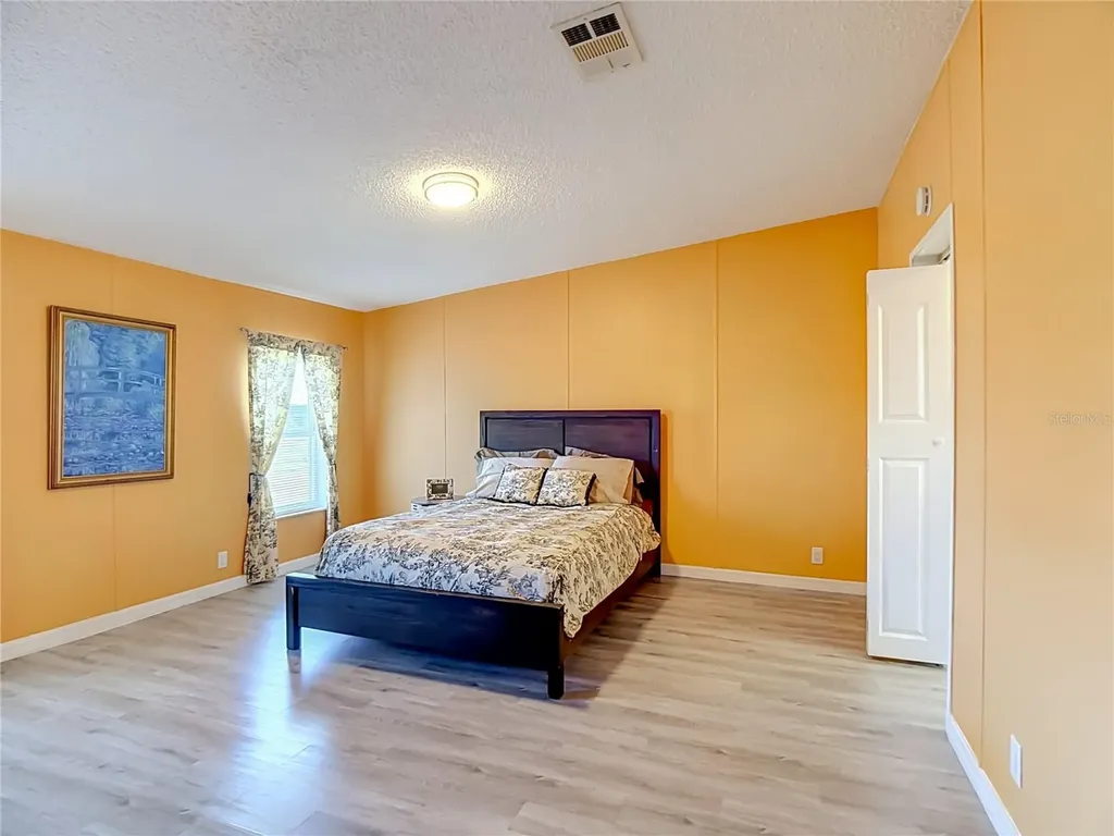 202 Waverly Loop Lake Wales FL 33859