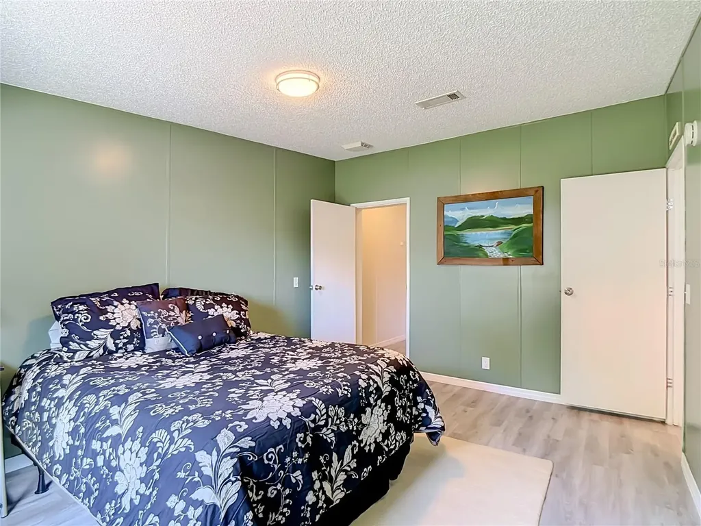202 Waverly Loop Lake Wales FL 33859