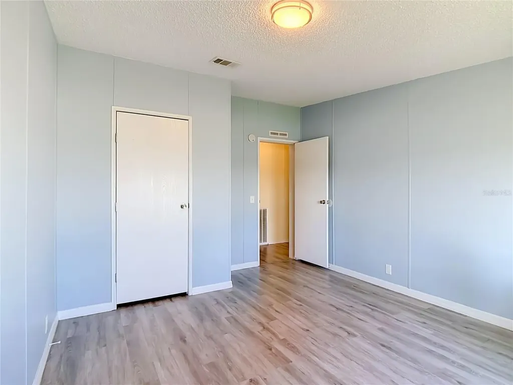 202 Waverly Loop Lake Wales FL 33859