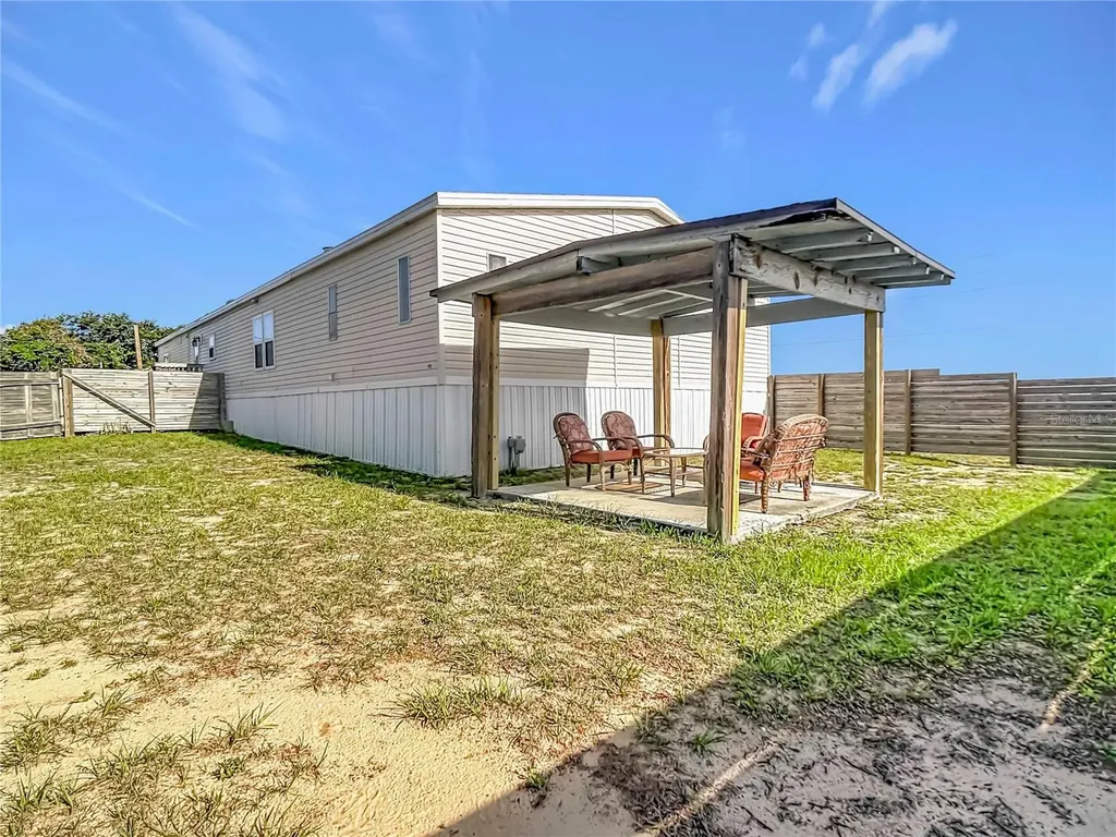 202 Waverly Loop Lake Wales FL 33859
