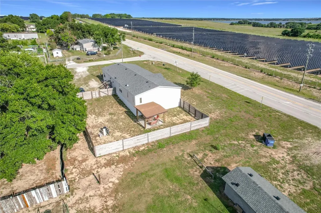 202 Waverly Loop Lake Wales FL 33859