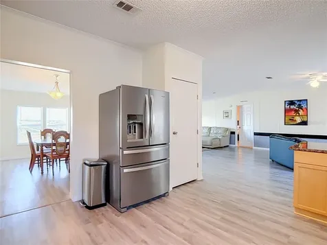 202 Waverly Loop Lake Wales FL 33859