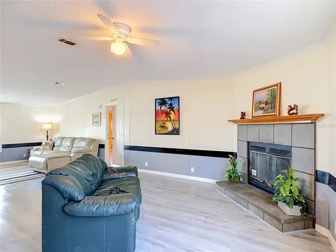 202 Waverly Loop Lake Wales FL 33859