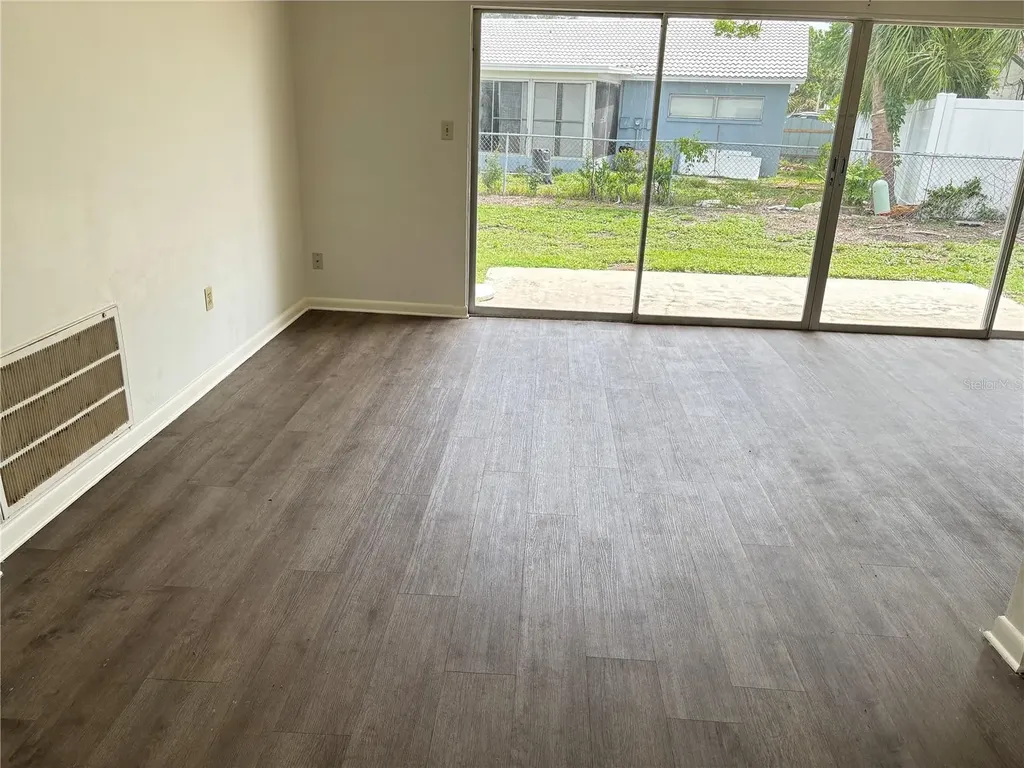 8302 N Flintrock Court Tampa FL 33615