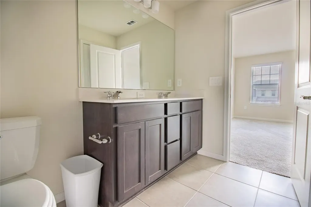 2345 Southbury Kissimmee FL 34744