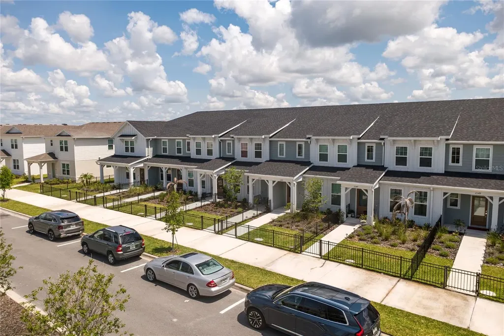 2345 Southbury Kissimmee FL 34744
