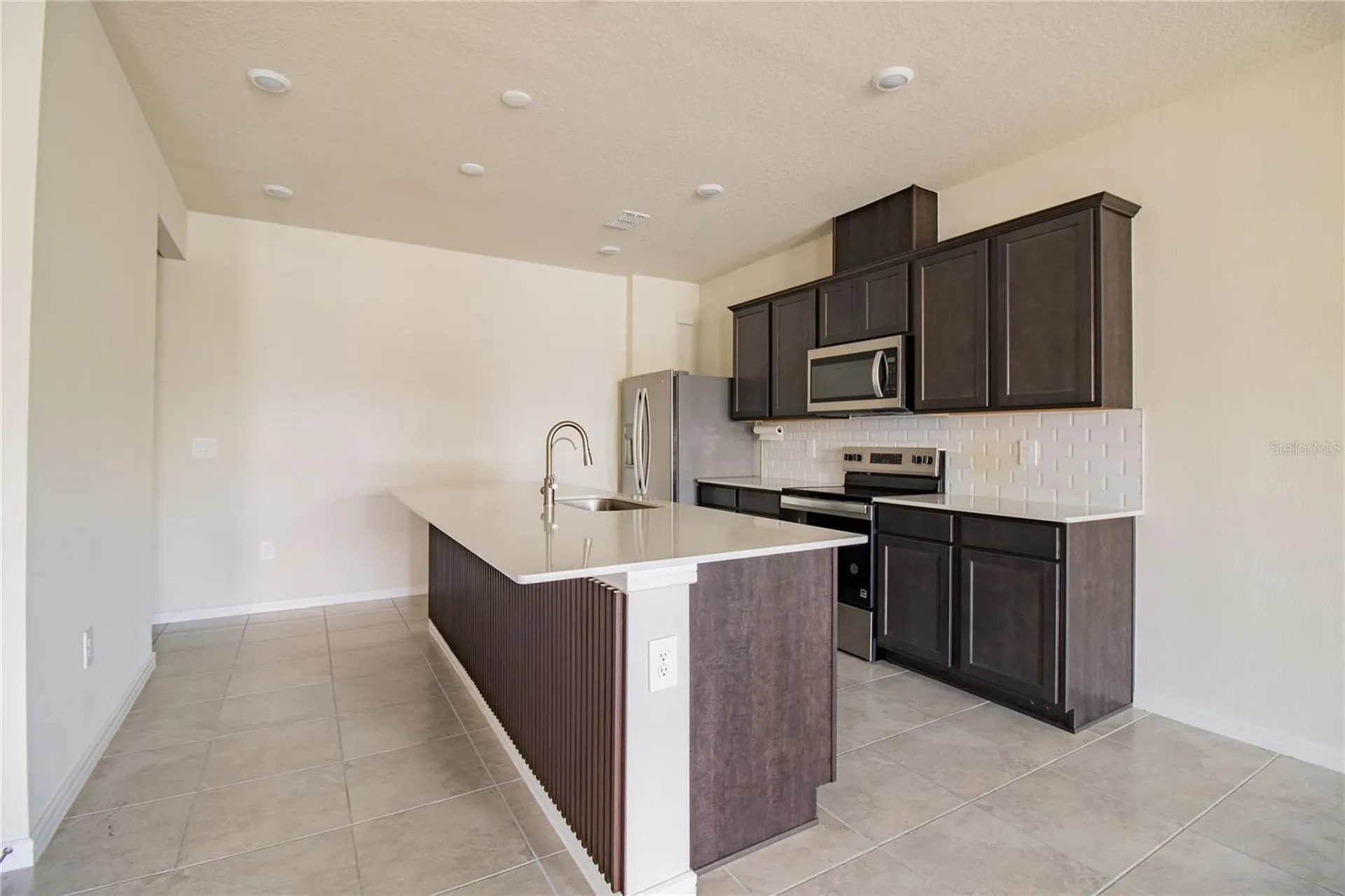 2345 Southbury Kissimmee FL 34744