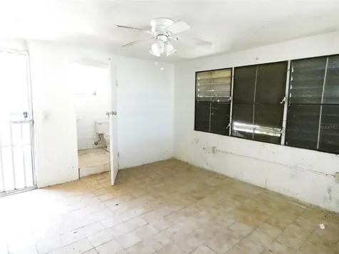 491 Calle Gladiola Vieques PR 00765