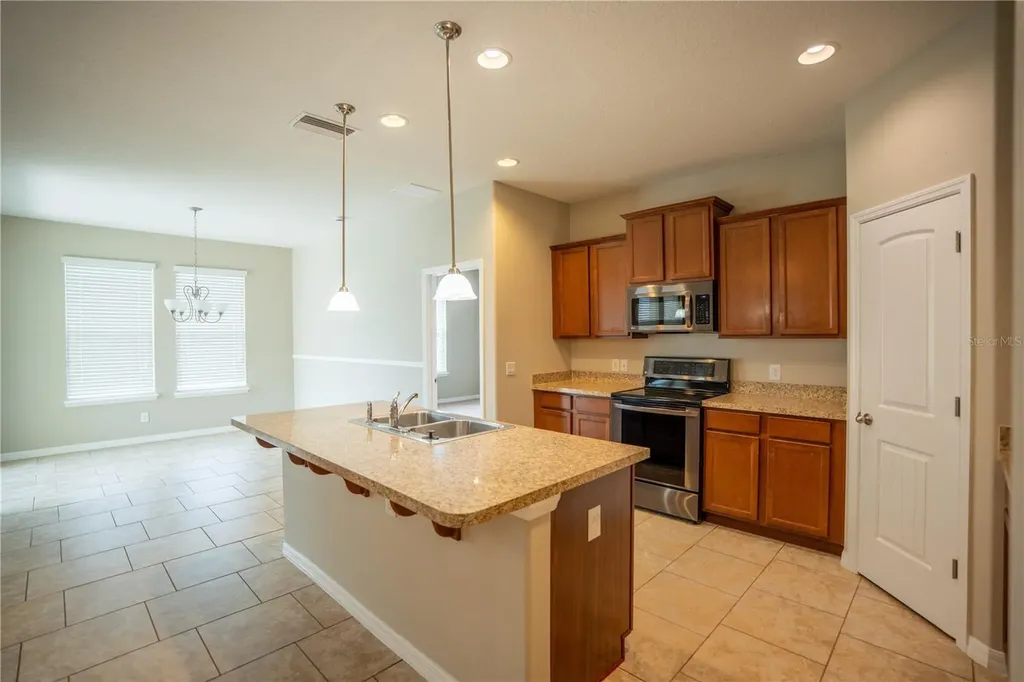 1860 Skyview Drive Auburndale FL 33823