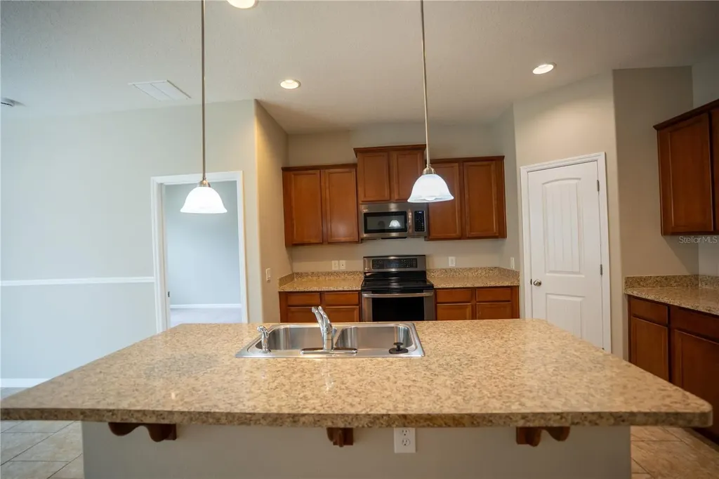 1860 Skyview Drive Auburndale FL 33823