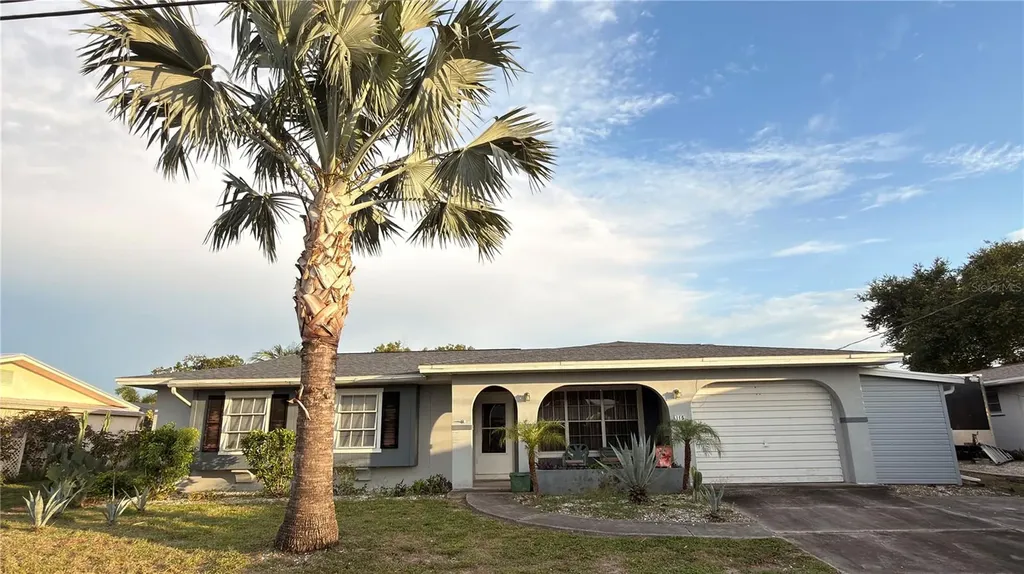 115 Bedford Drive NE Port Charlotte FL 33952