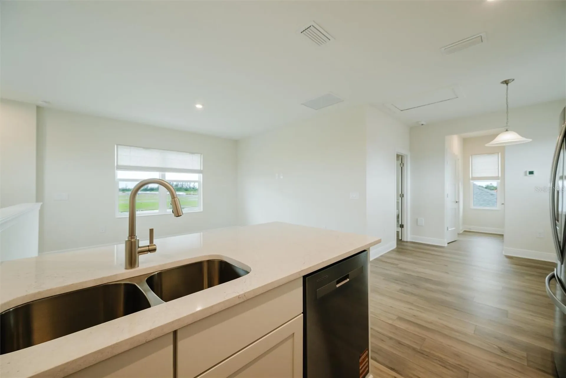 7910 Lake Flores Avenue Bradenton FL 34210