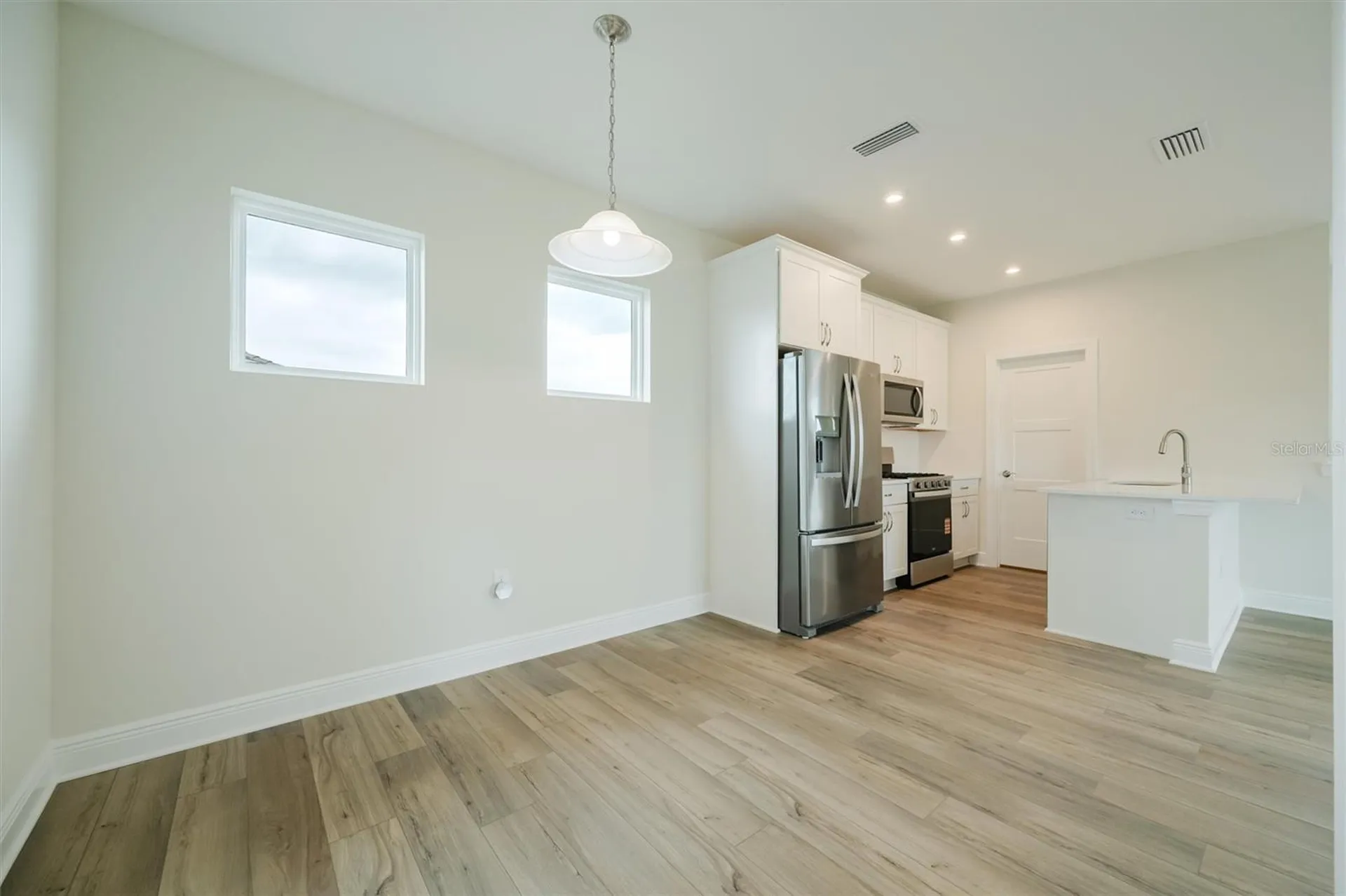 7910 Lake Flores Avenue Bradenton FL 34210