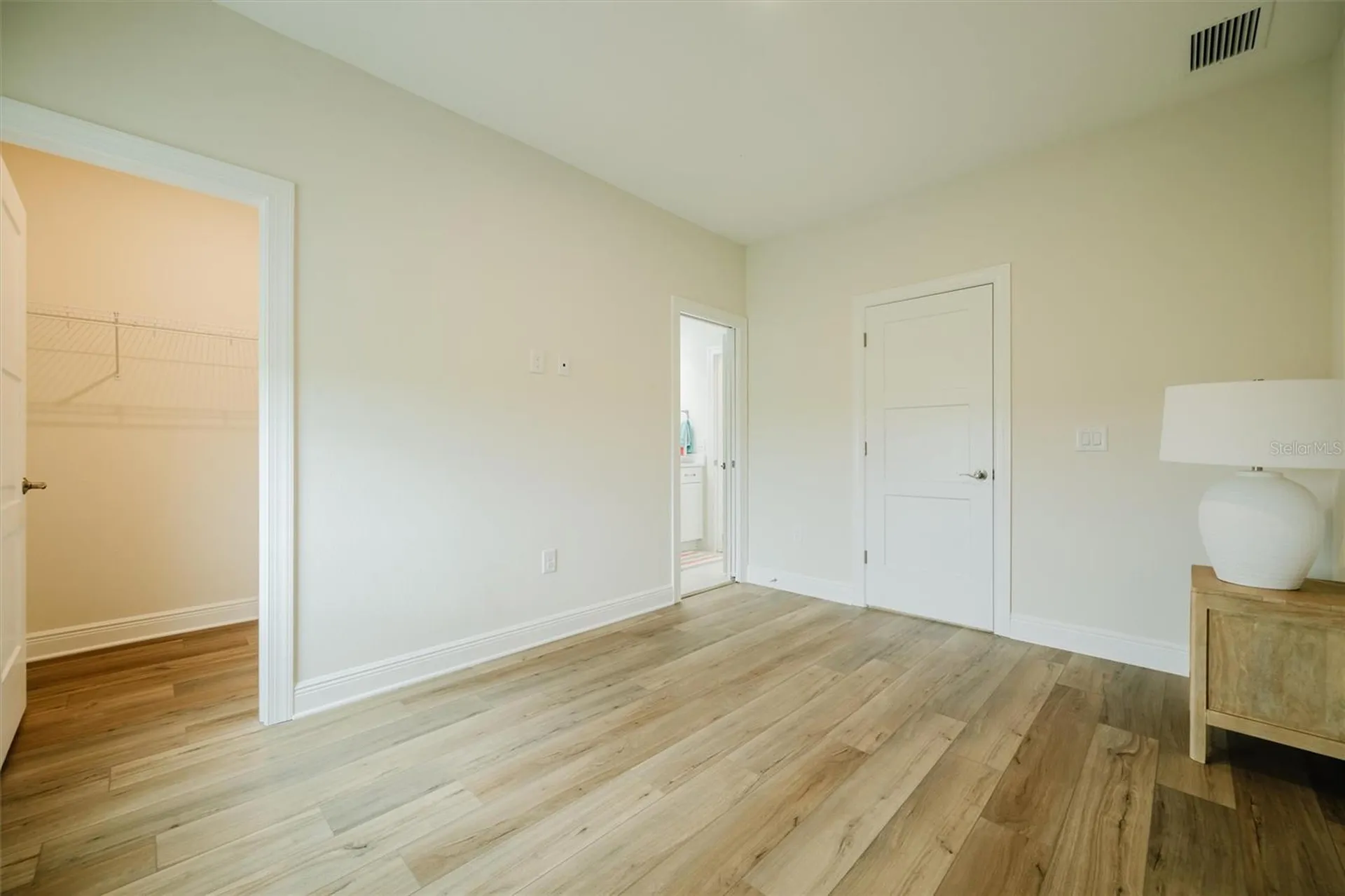 7910 Lake Flores Avenue Bradenton FL 34210
