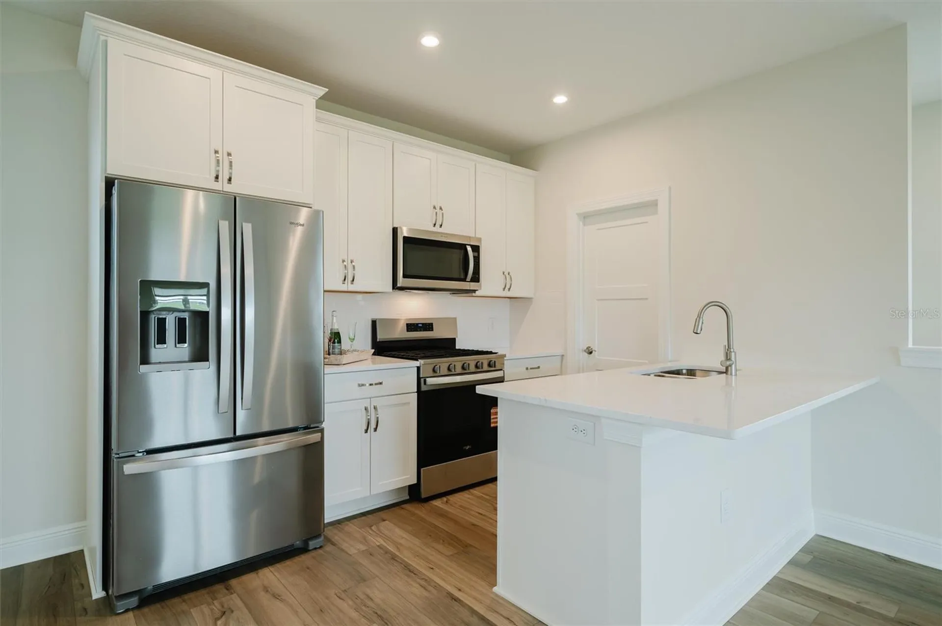 7910 Lake Flores Avenue Bradenton FL 34210