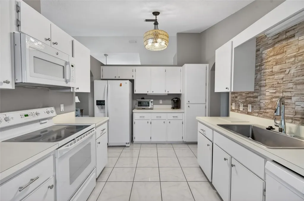 2100 NW 50th Circle Ocala FL 34482