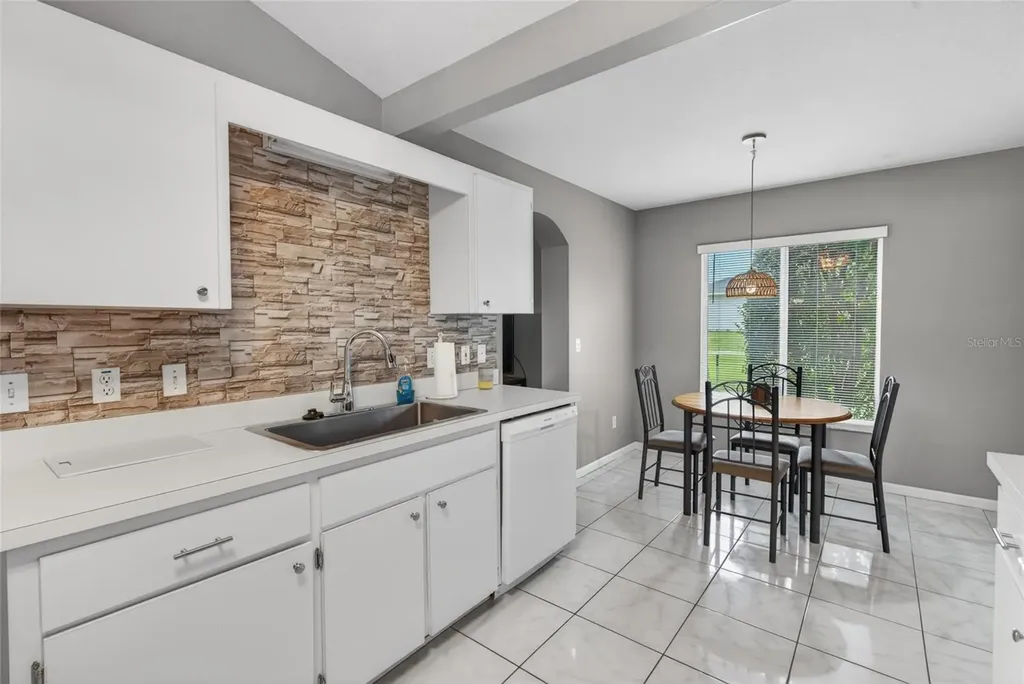 2100 NW 50th Circle Ocala FL 34482