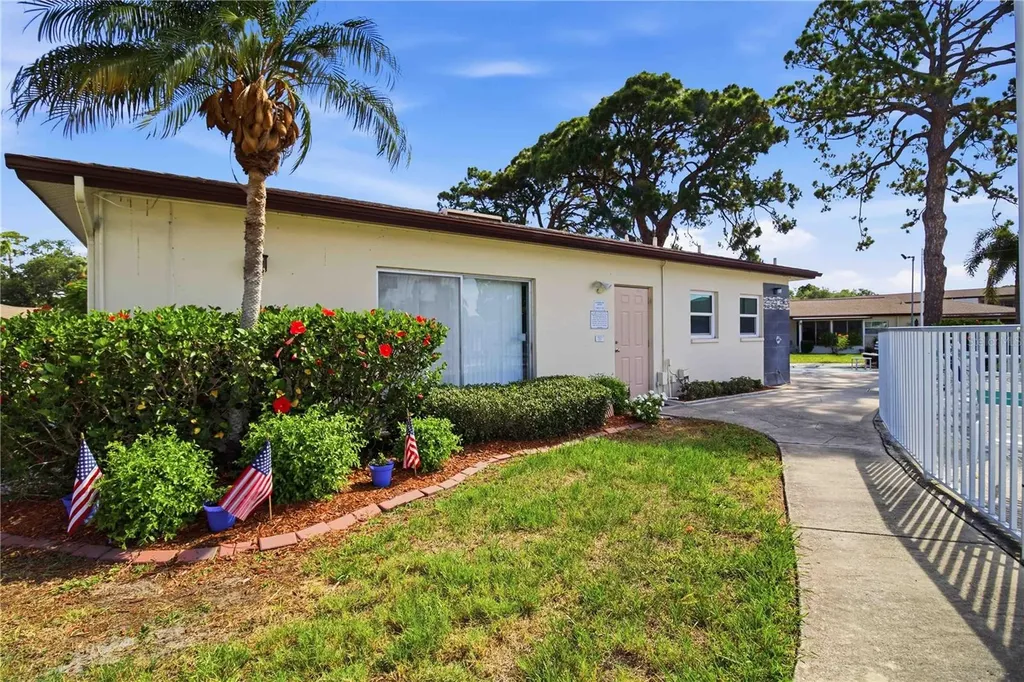 2814 Swifton Drive Sarasota FL 34231