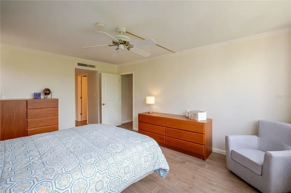 6267 Midnight Pass Road Sarasota FL 34242