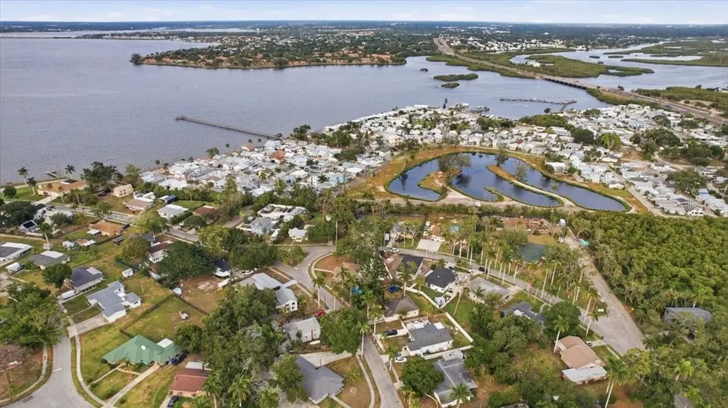 115 Brown Street Bradenton FL 34208