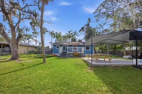 115 Brown Street Bradenton FL 34208
