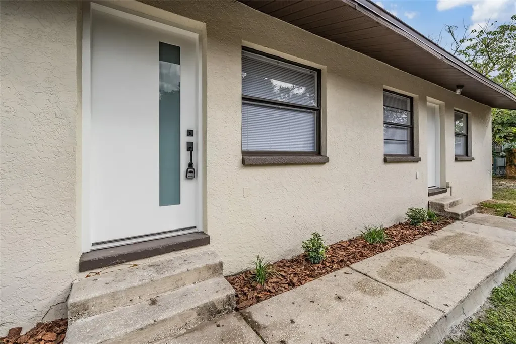 8317 N Marks Street Tampa FL 33604