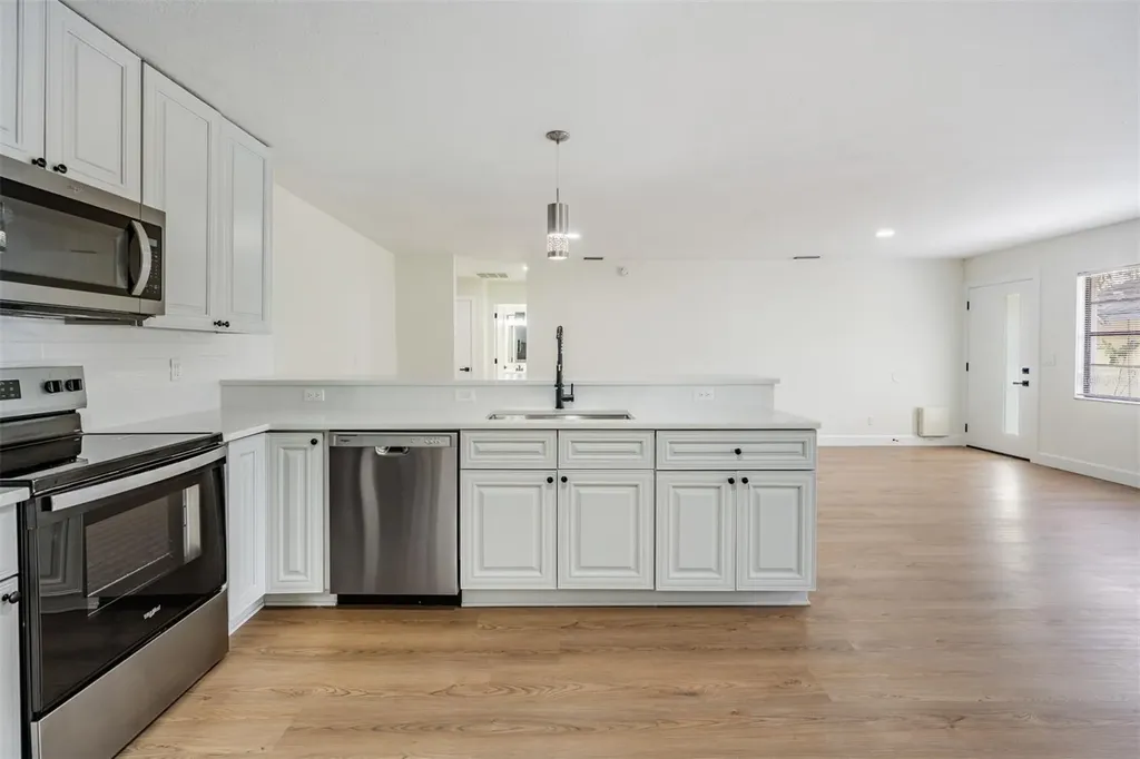 8317 N Marks Street Tampa FL 33604