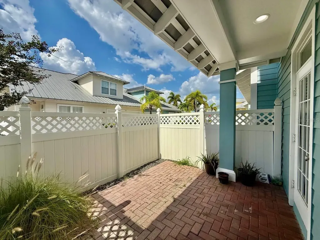 5405 Cafrey Place Apollo Beach FL 33572