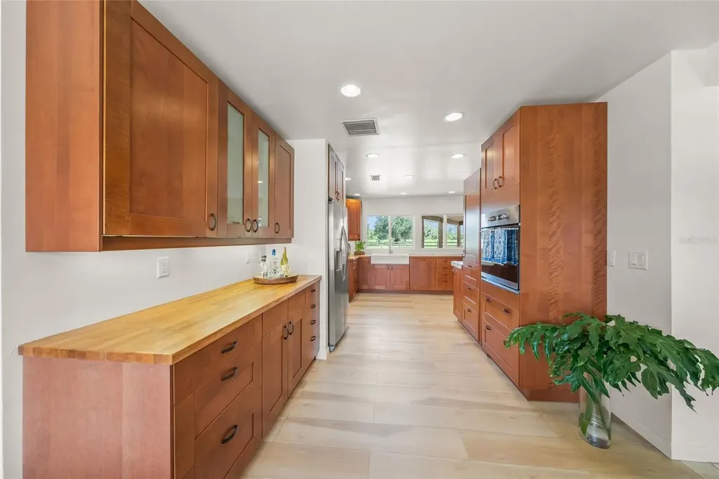 5240 Myakka Valley Trail Sarasota FL 34241