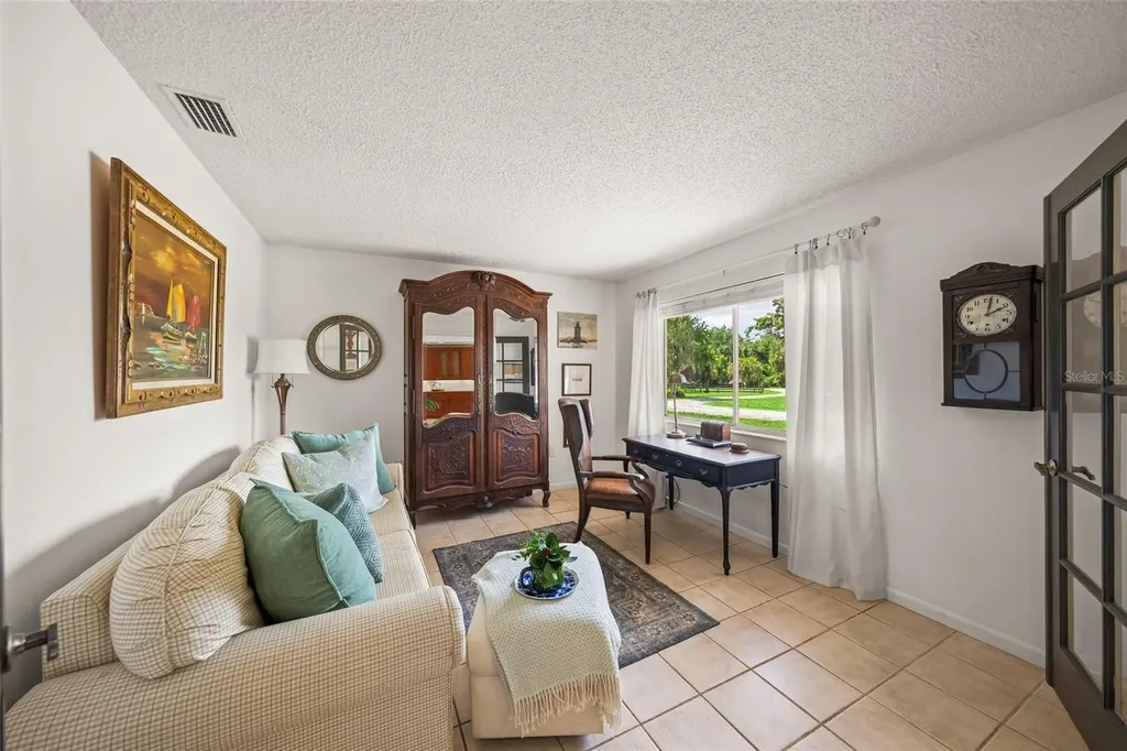 5240 Myakka Valley Trail Sarasota FL 34241