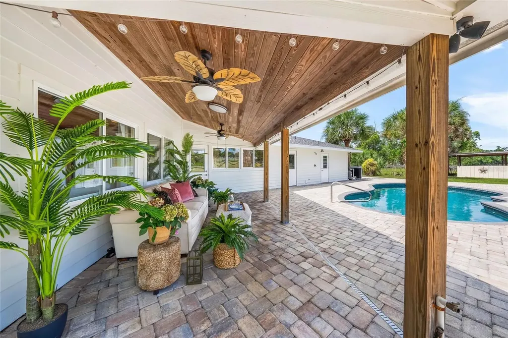 5240 Myakka Valley Trail Sarasota FL 34241