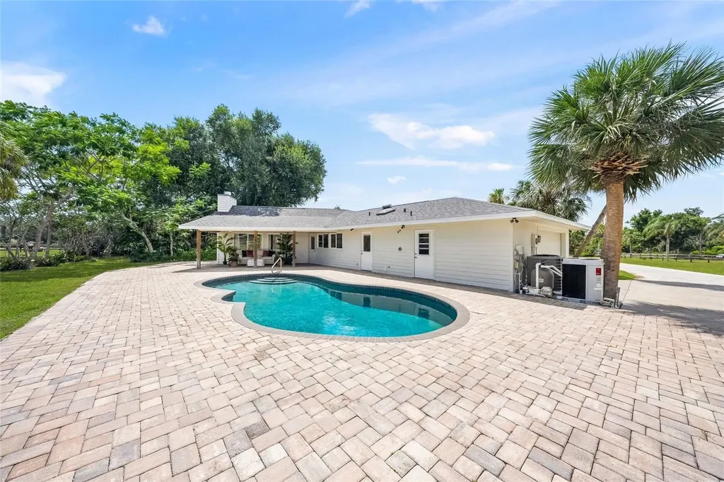 5240 Myakka Valley Trail Sarasota FL 34241