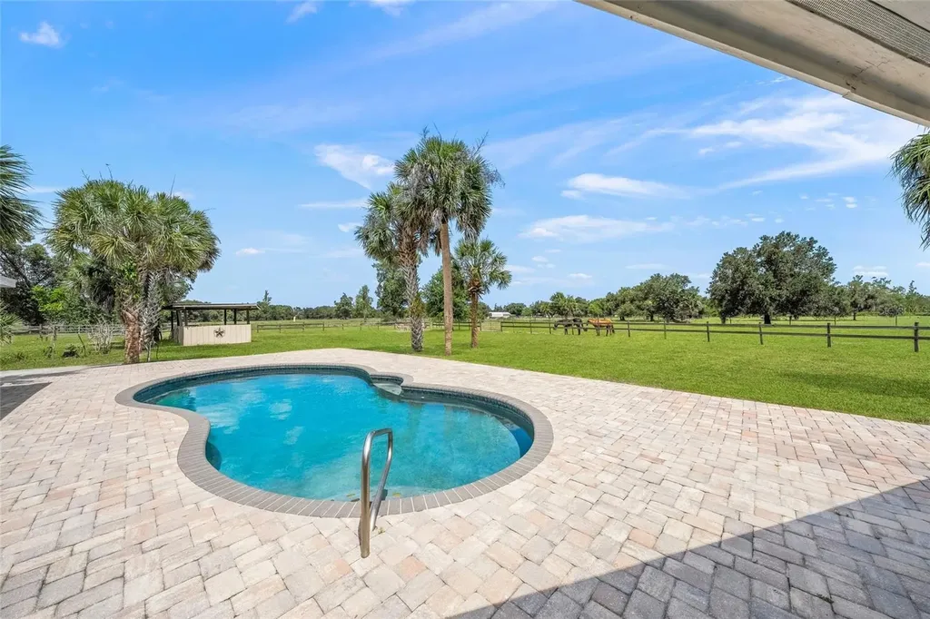 5240 Myakka Valley Trail Sarasota FL 34241