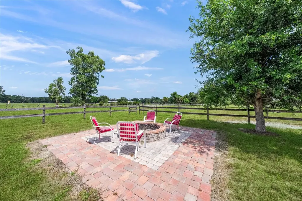 5240 Myakka Valley Trail Sarasota FL 34241