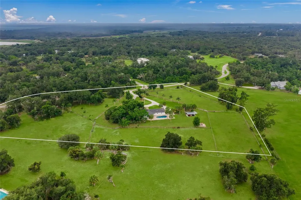 5240 Myakka Valley Trail Sarasota FL 34241