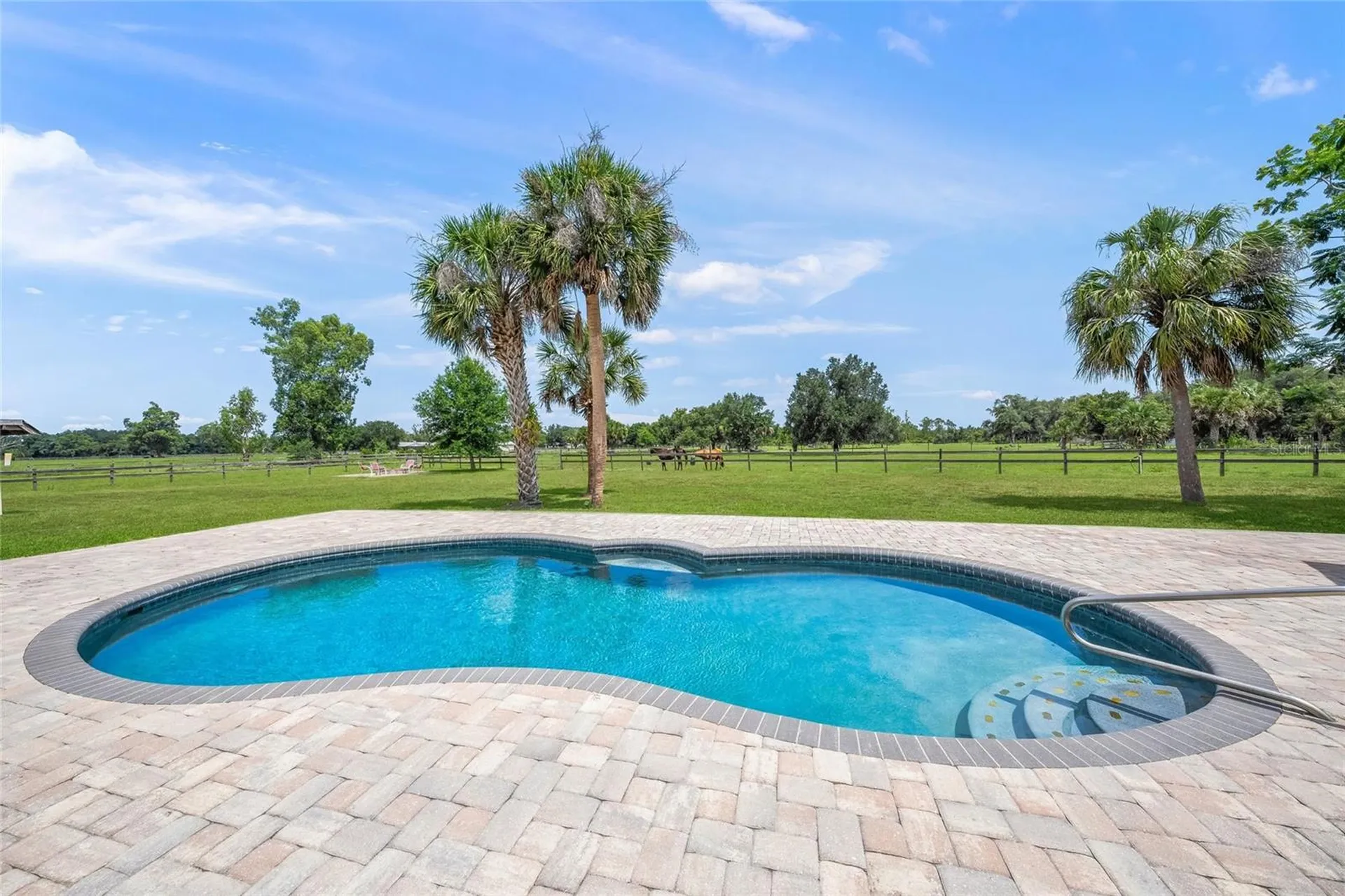 5240 Myakka Valley Trail Sarasota FL 34241