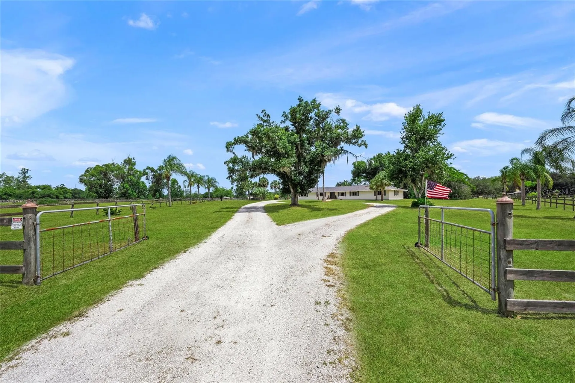 5240 Myakka Valley Trail Sarasota FL 34241