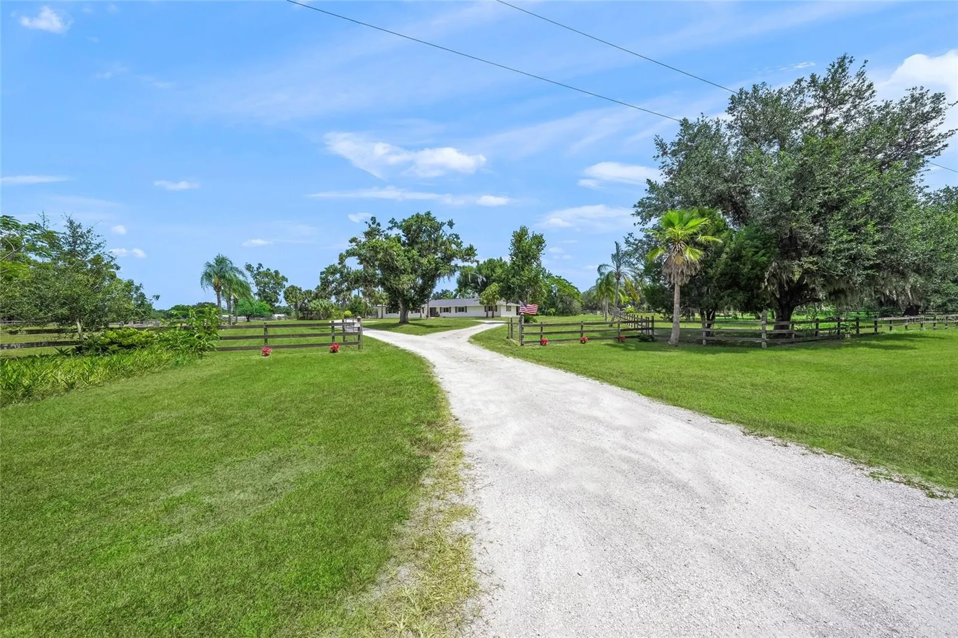 5240 Myakka Valley Trail Sarasota FL 34241
