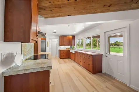 5240 Myakka Valley Trail Sarasota FL 34241