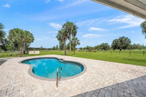 5240 Myakka Valley Trail Sarasota FL 34241