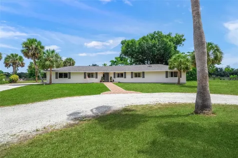 5240 Myakka Valley Trail Sarasota FL 34241