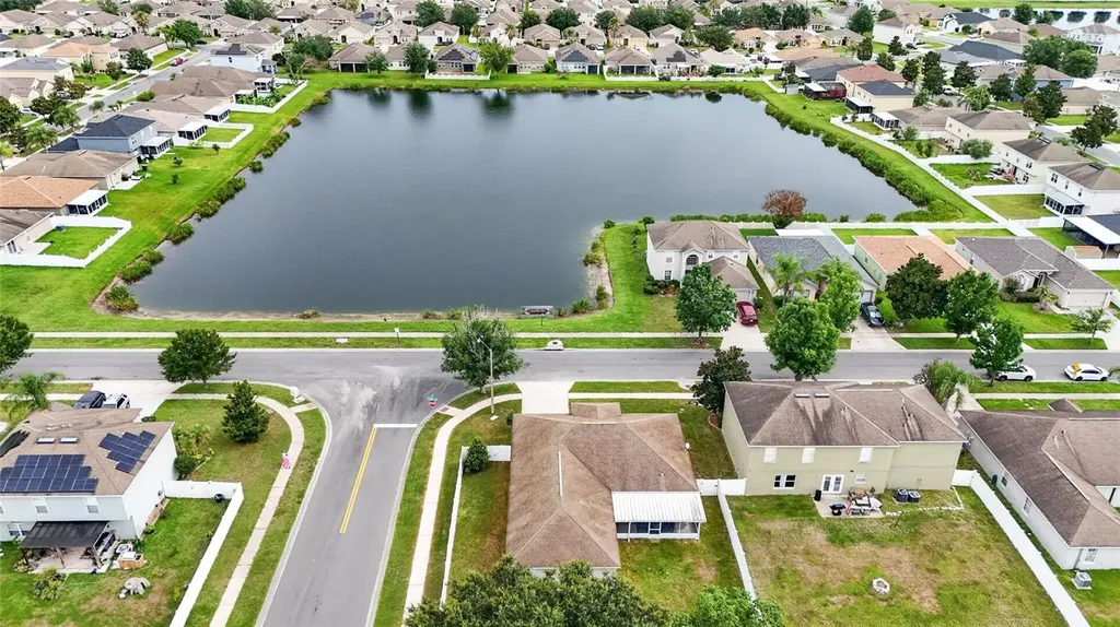 2589 Hunley Loop Kissimmee FL 34743