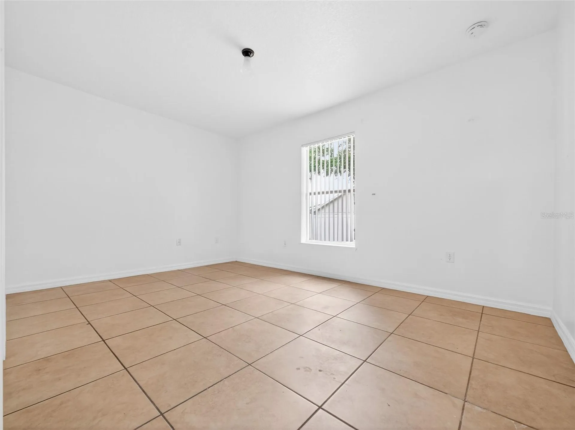 2589 Hunley Loop Kissimmee FL 34743