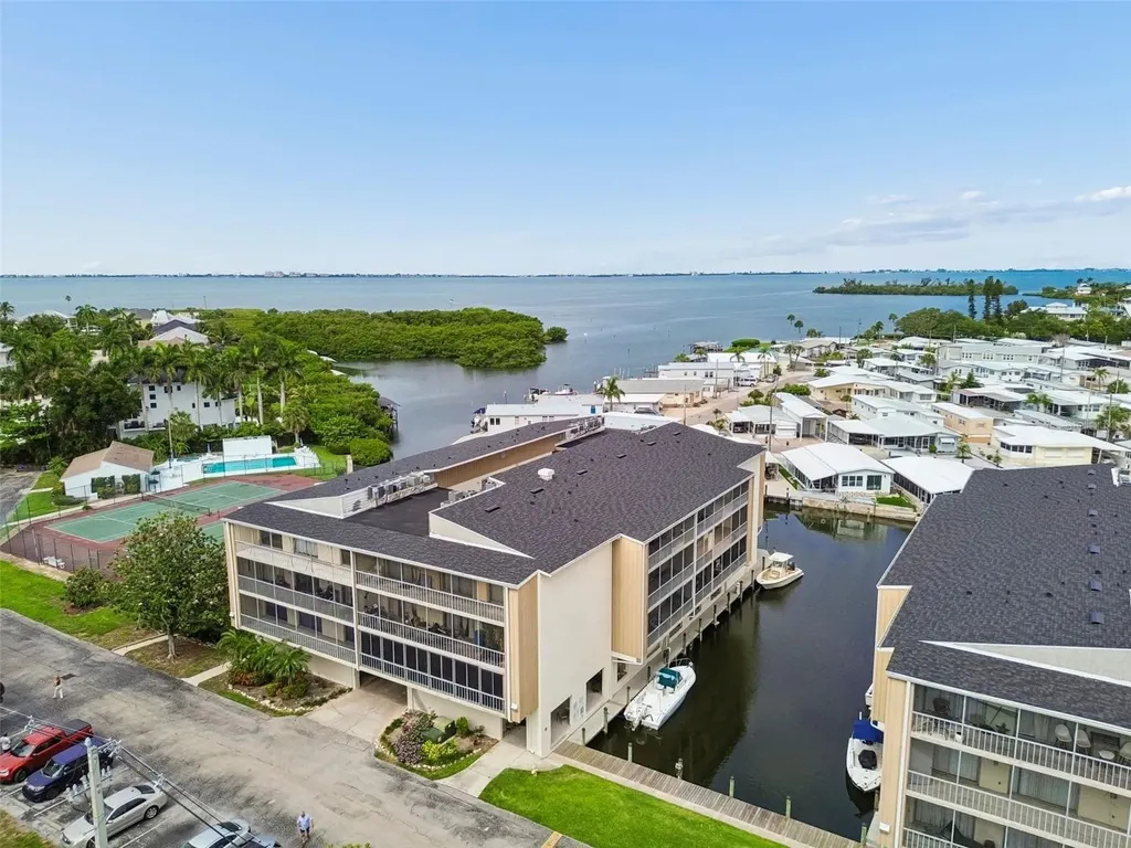 1714 69th Avenue W Bradenton FL 34207