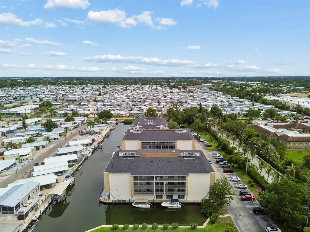 1714 69th Avenue W Bradenton FL 34207