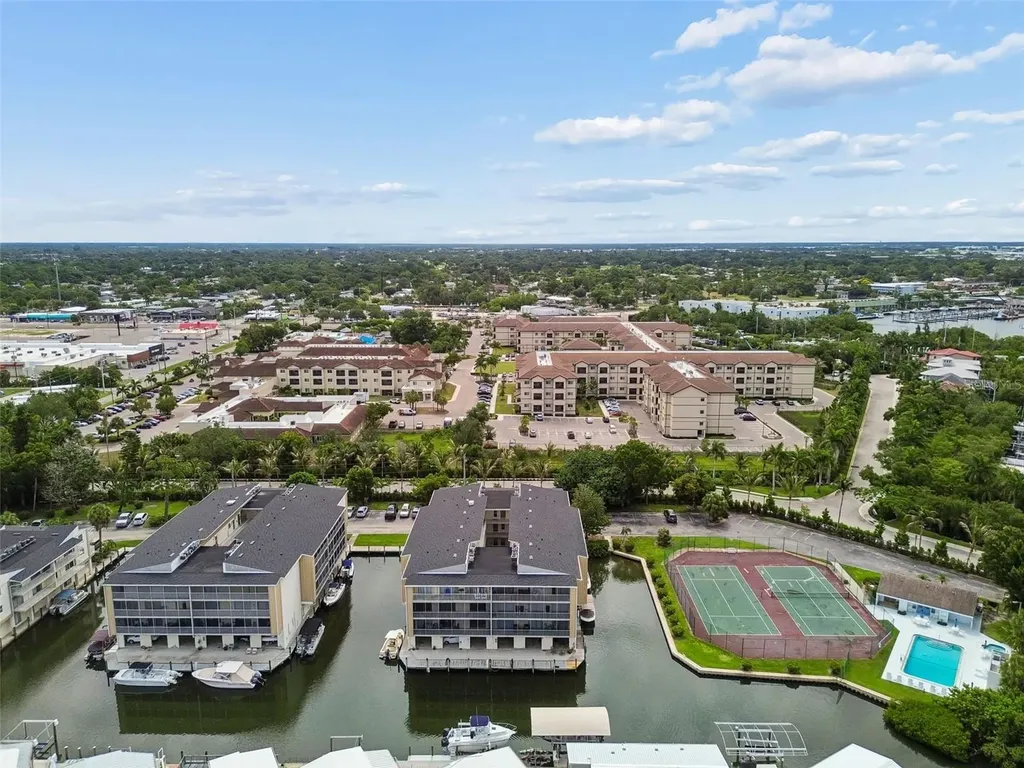 1714 69th Avenue W Bradenton FL 34207
