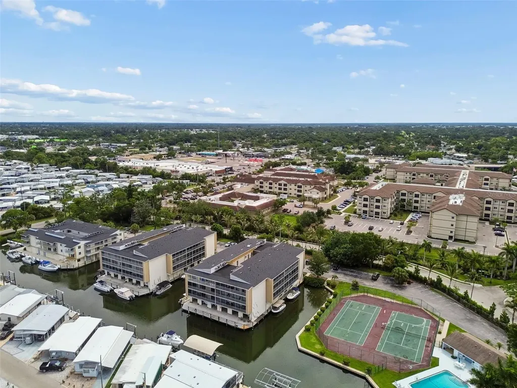 1714 69th Avenue W Bradenton FL 34207