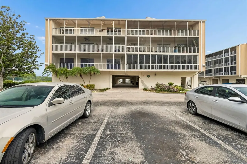 1714 69th Avenue W Bradenton FL 34207