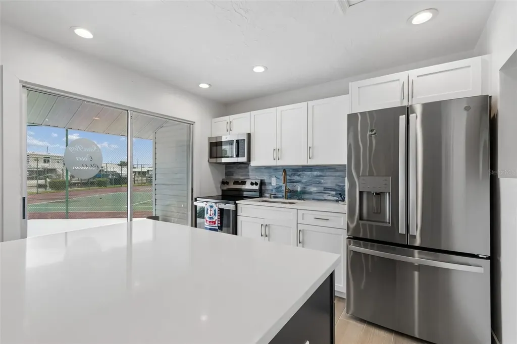 1714 69th Avenue W Bradenton FL 34207